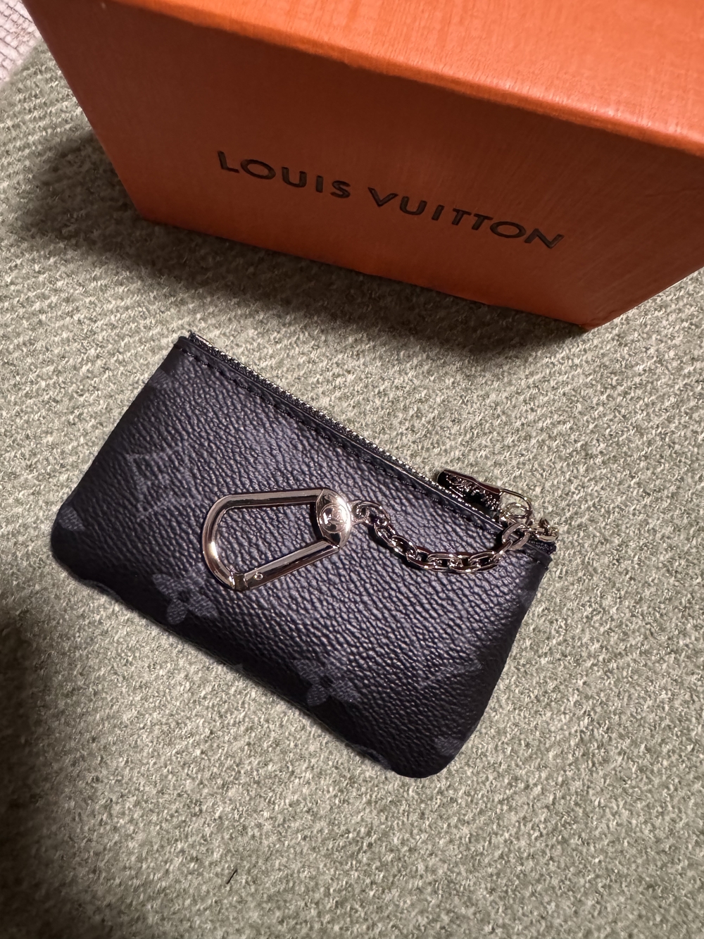 Louis Vuitton Monogram Eclipse Key Pouch — Black & Gray - Picture 4 of 5